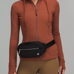 LULULEMON WUNDERLUST BELT BAG